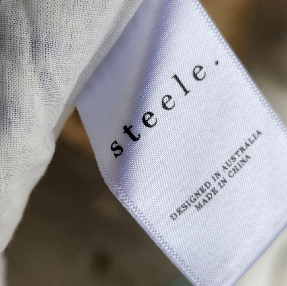 Steele Riviera Ruffle Dress - Picture 6 of 6